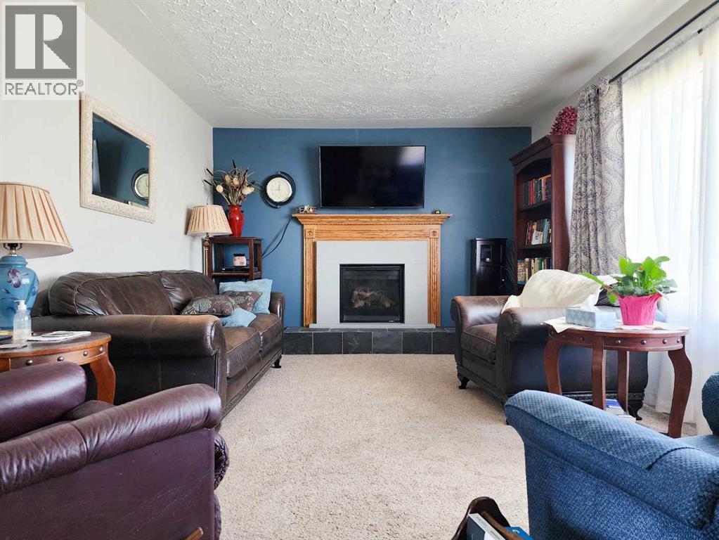 506 5 Avenue N, Champion