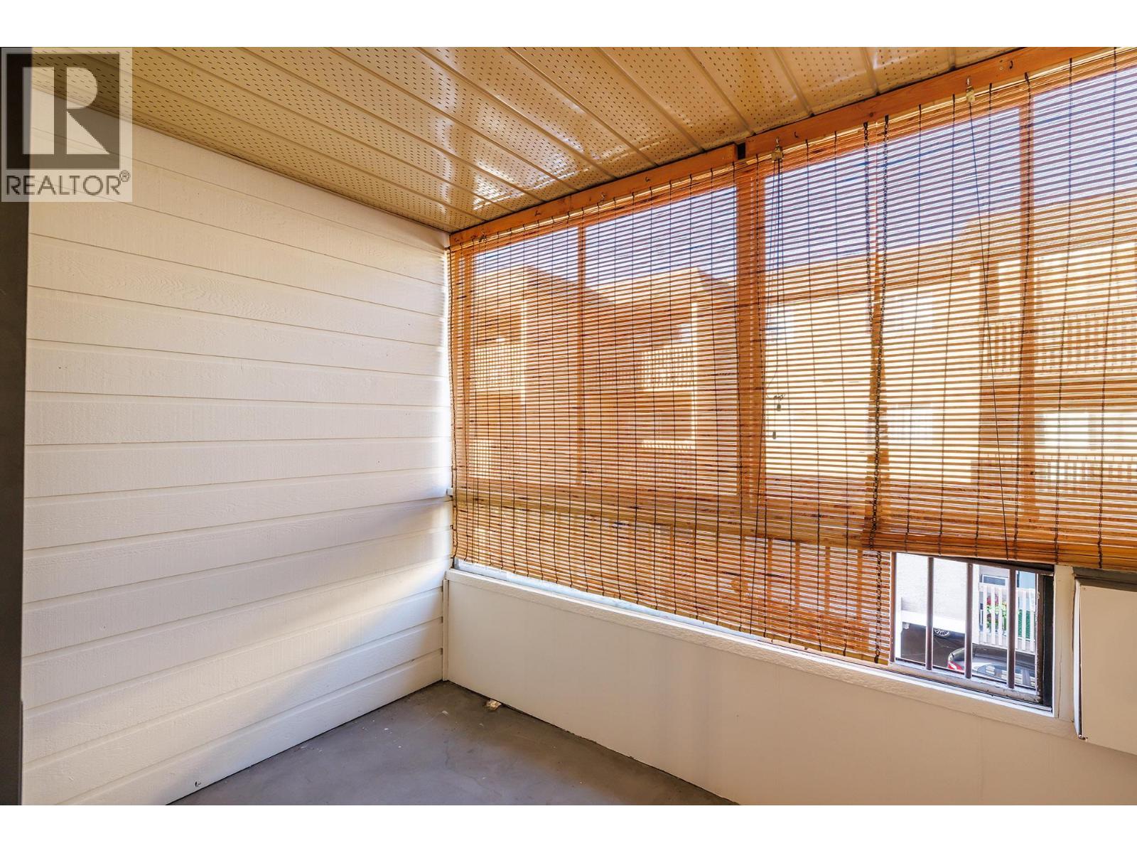 555 Rowcliffe Avenue Unit# 307. Kelowna, British Columbia