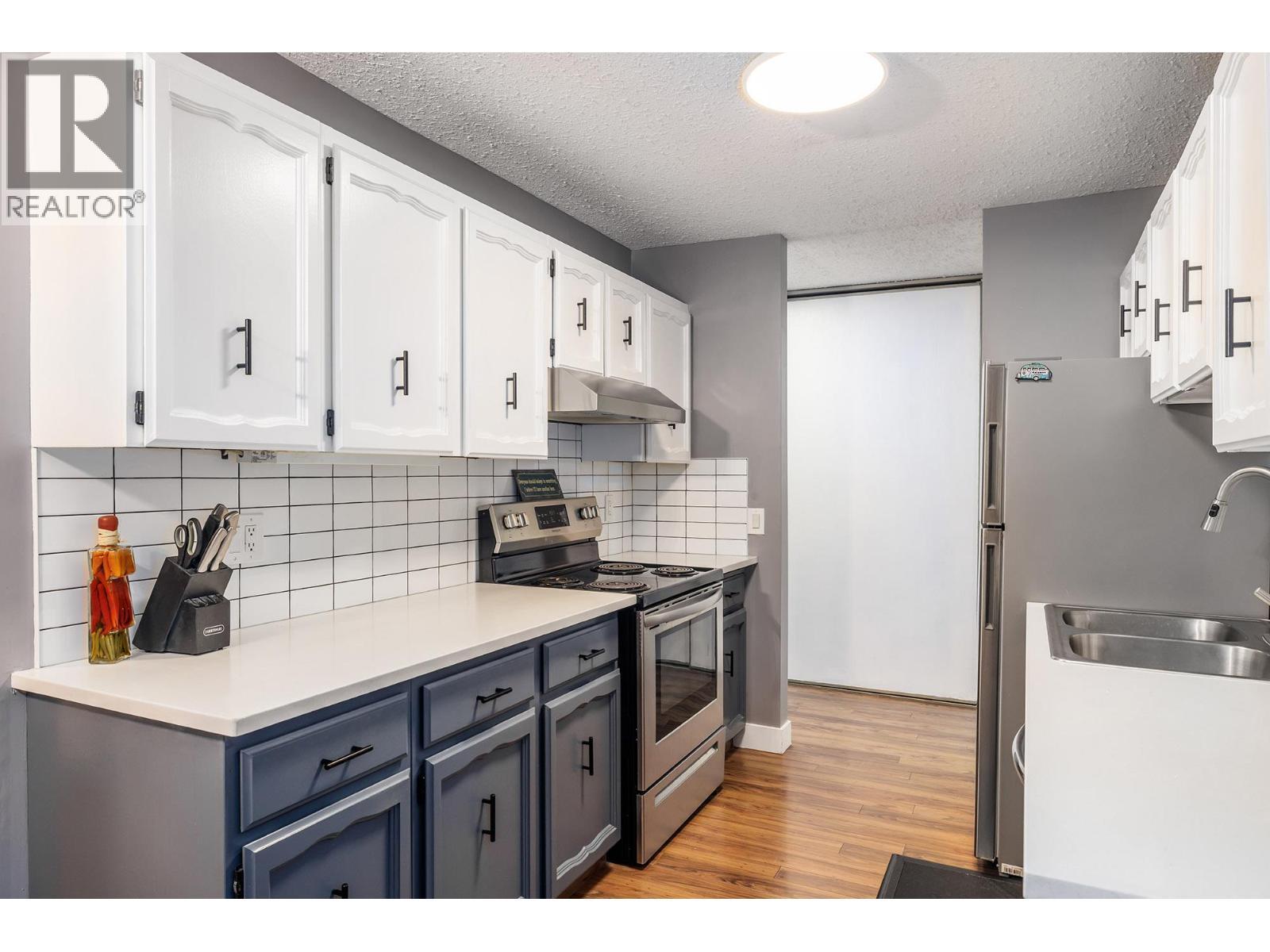 555 Rowcliffe Avenue Unit# 307. Kelowna, British Columbia