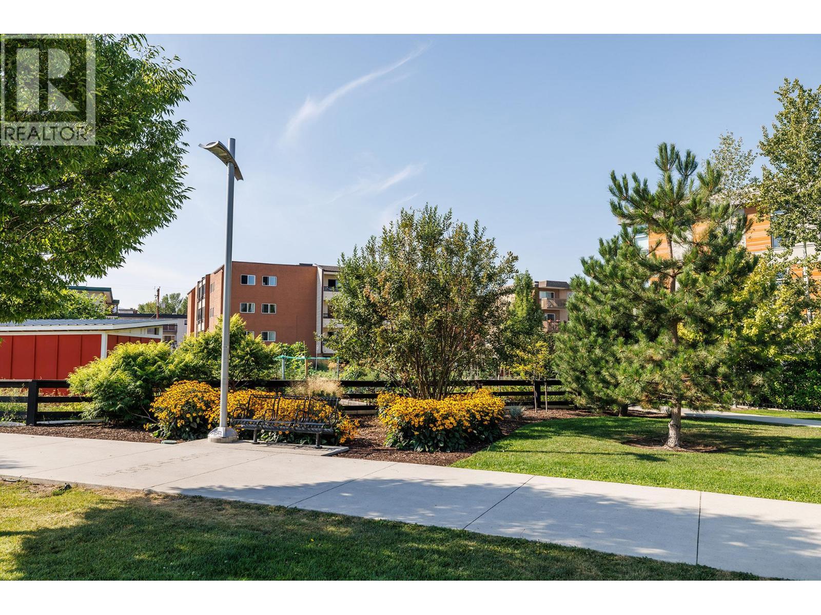 555 Rowcliffe Avenue Unit# 307. Kelowna, British Columbia