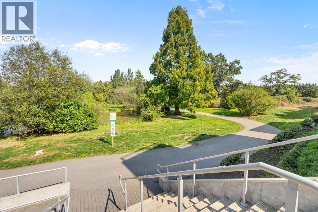 8 10800 No. 5 Road, Richmond