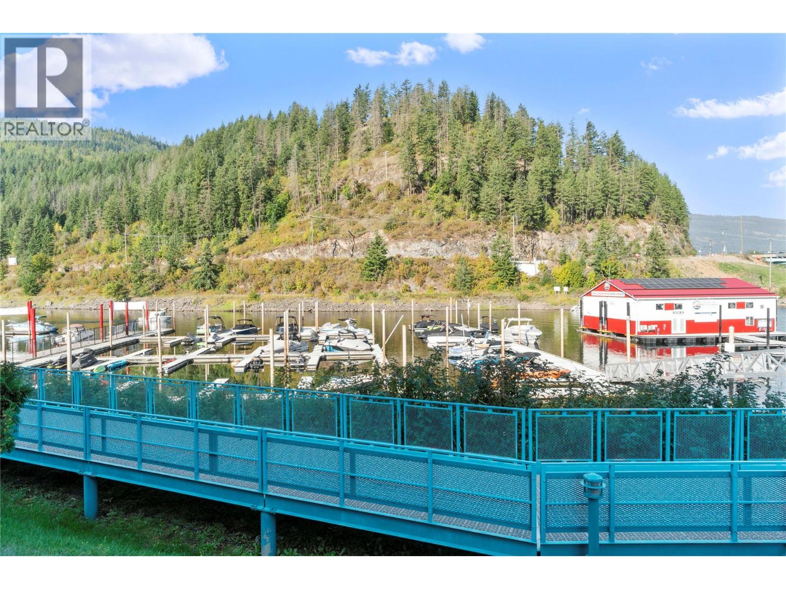 1130 Riverside Avenue Unit# 3. Sicamous, British Columbia