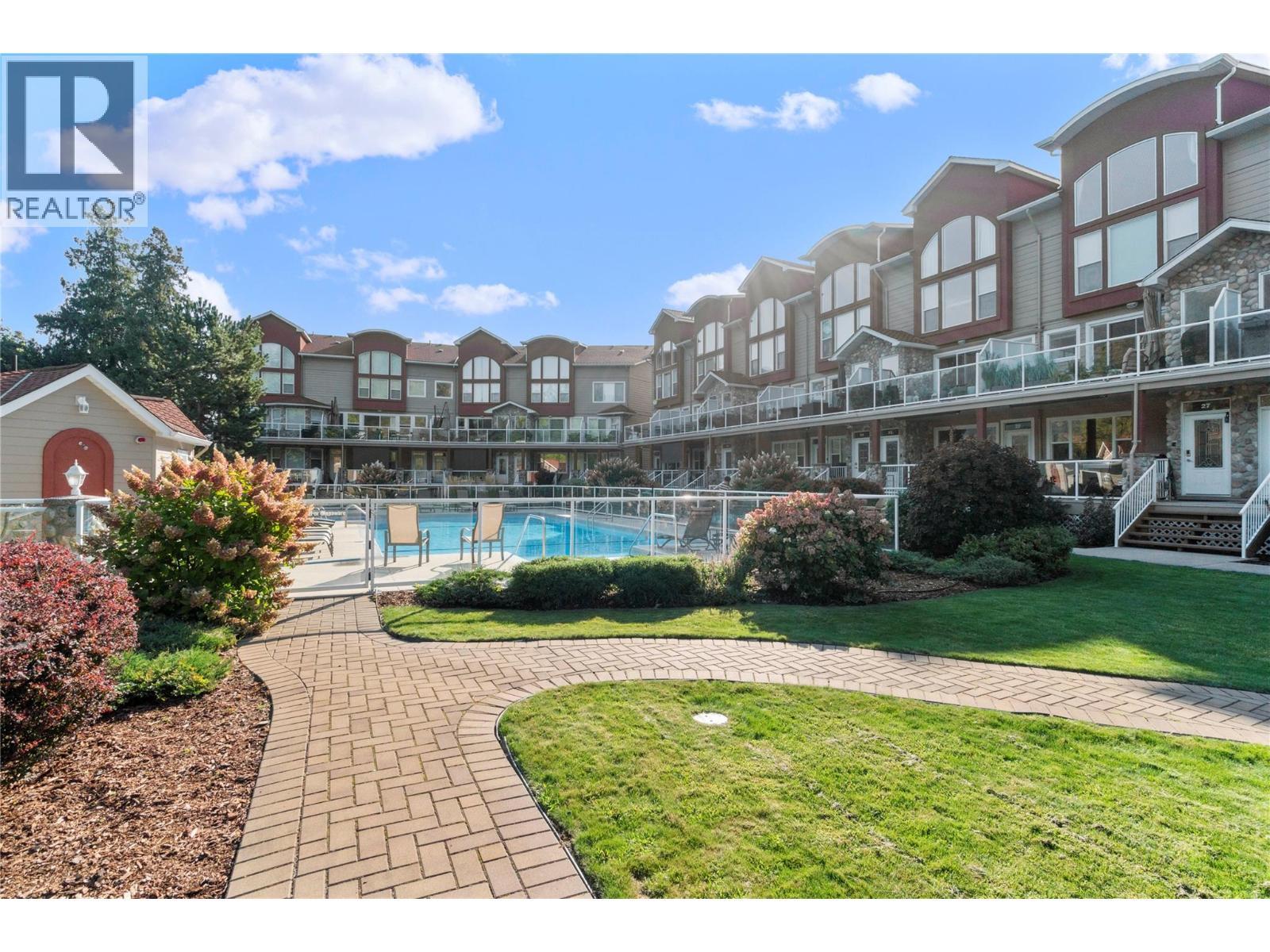 1130 Riverside Avenue Unit# 3. Sicamous, British Columbia