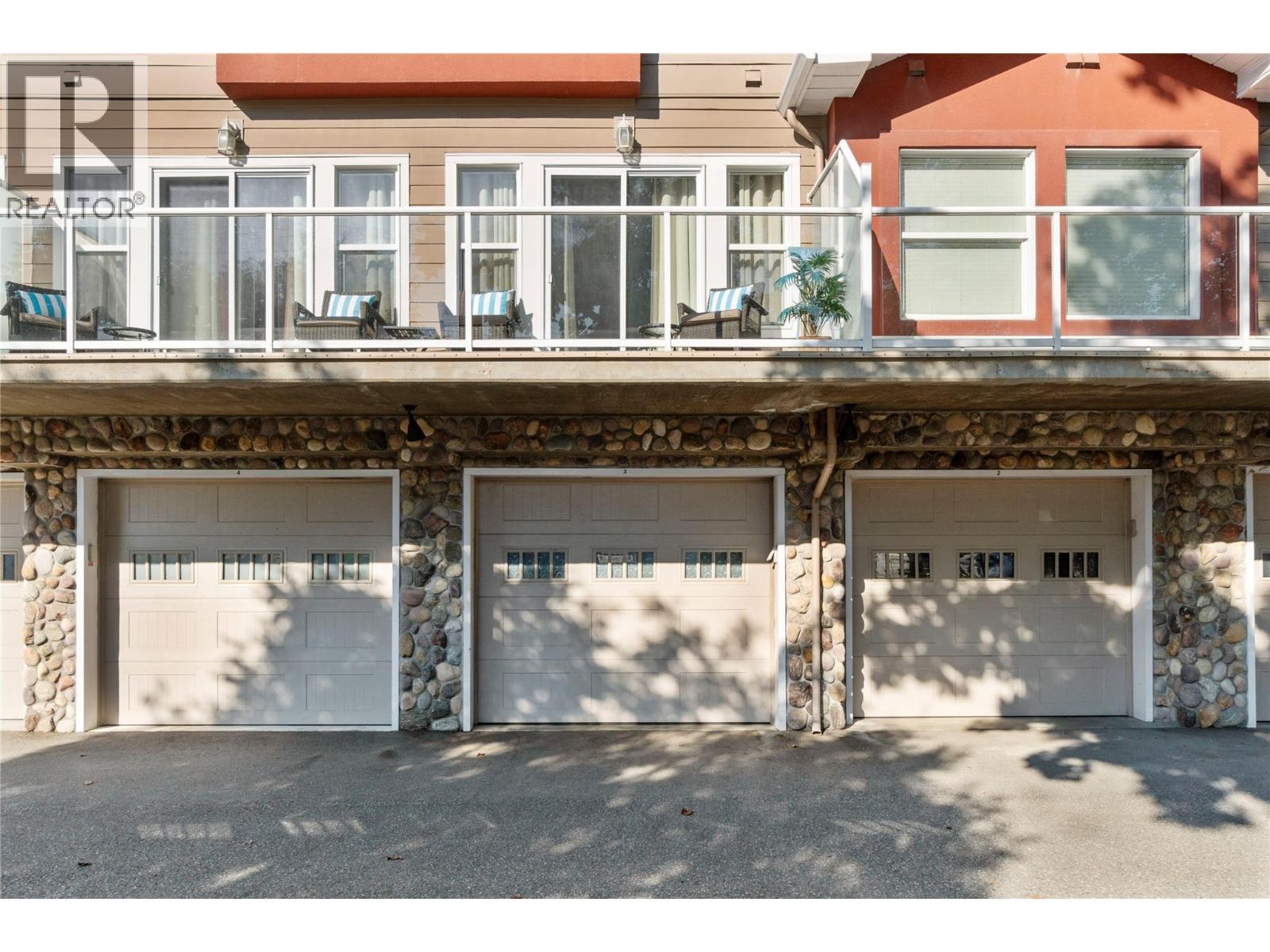 1130 Riverside Avenue Unit# 3. Sicamous, British Columbia