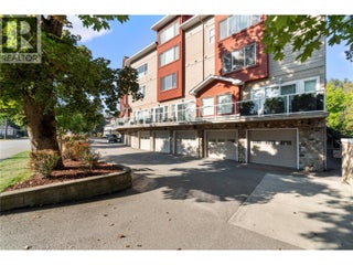 1130 Riverside Avenue Unit# 3. Sicamous, British Columbia