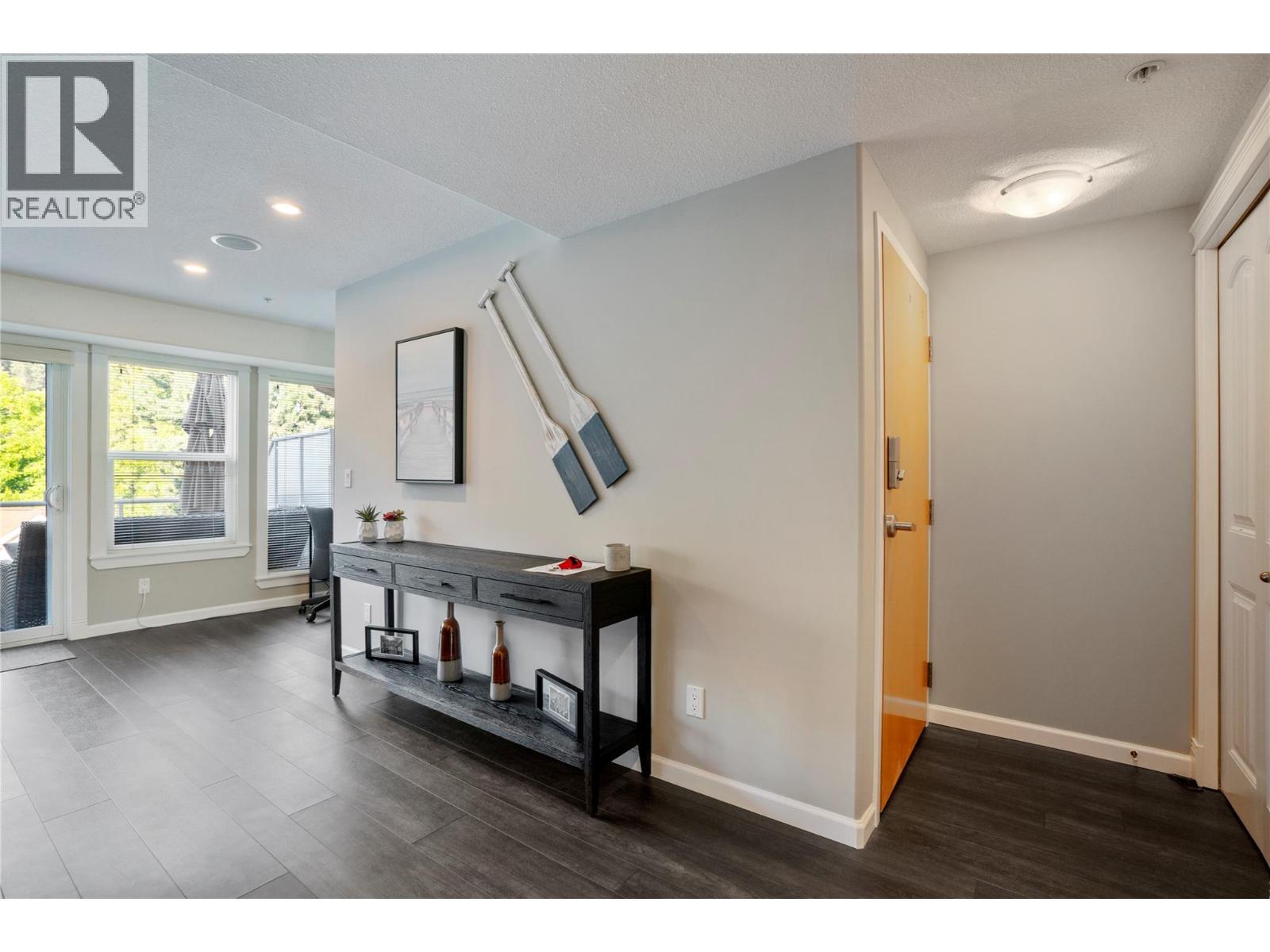 1130 Riverside Avenue Unit# 3. Sicamous, British Columbia