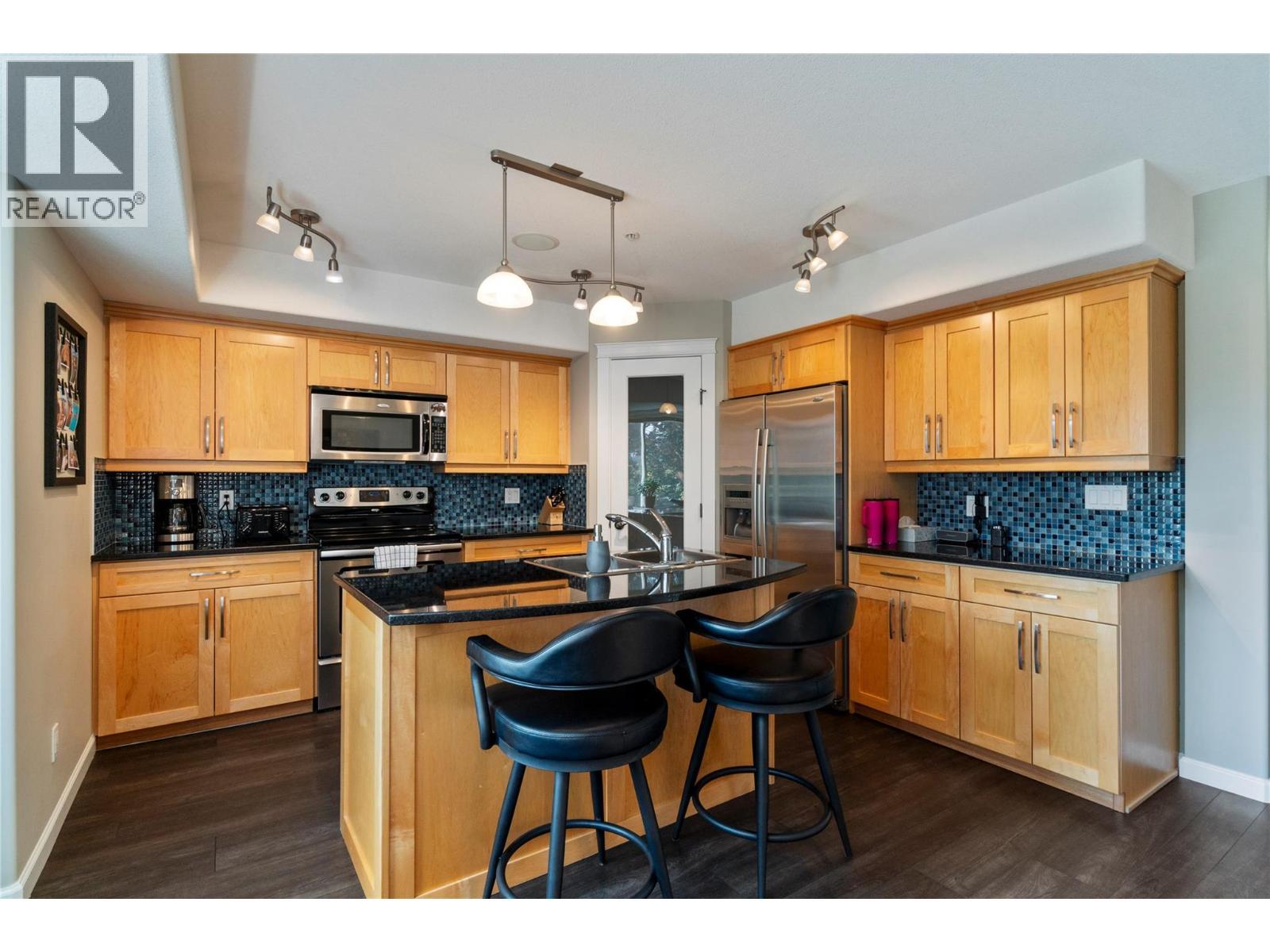 1130 Riverside Avenue Unit# 3. Sicamous, British Columbia