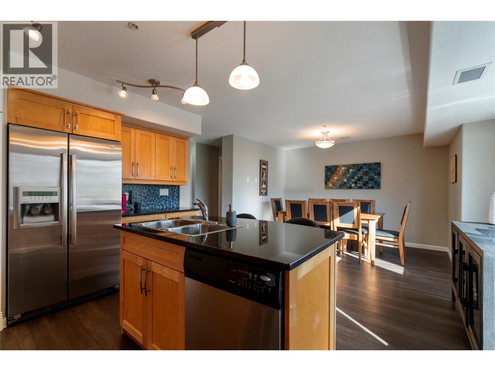 1130 Riverside Avenue Unit# 3. Sicamous, British Columbia