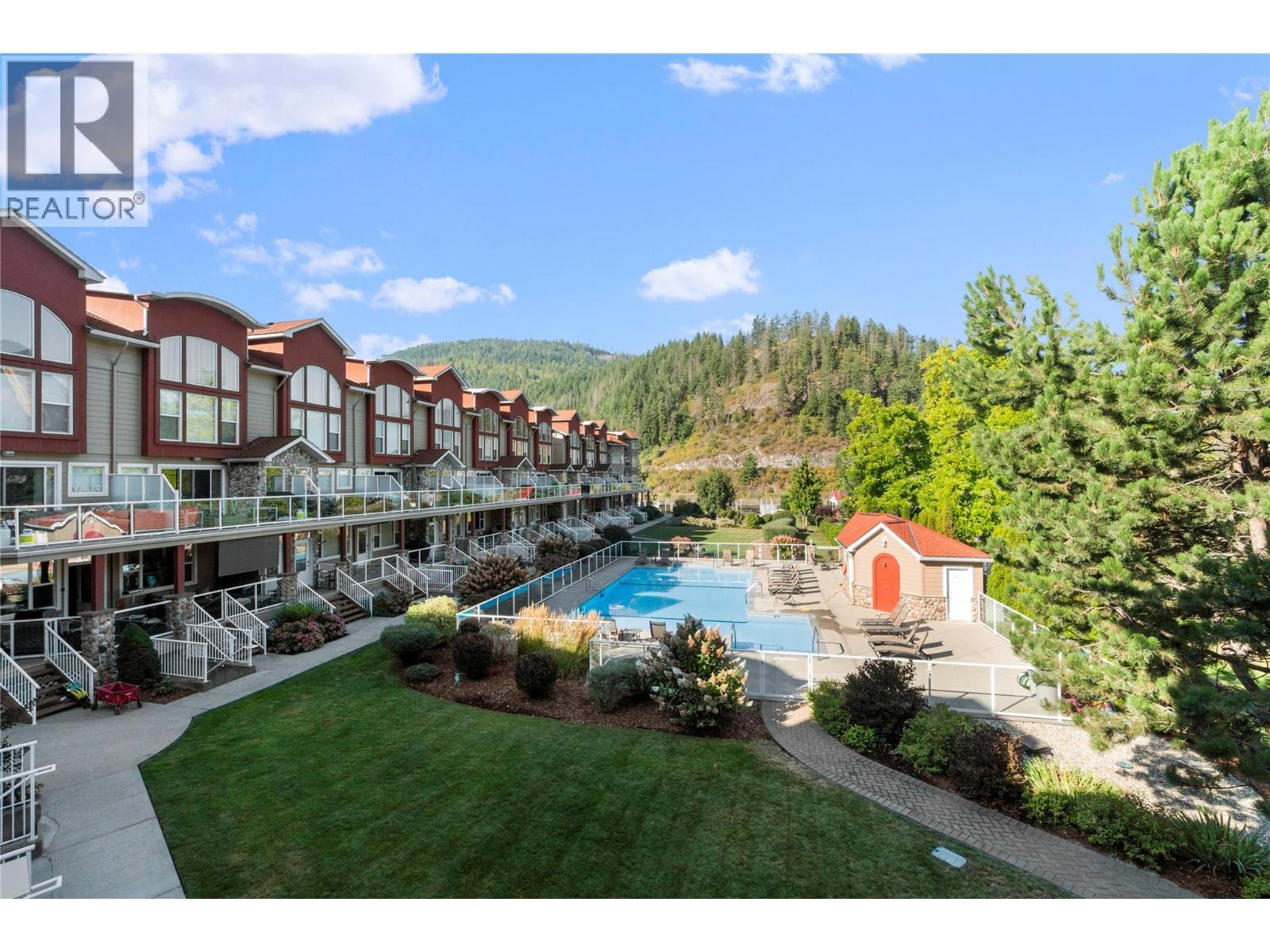 1130 Riverside Avenue Unit# 3. Sicamous, British Columbia