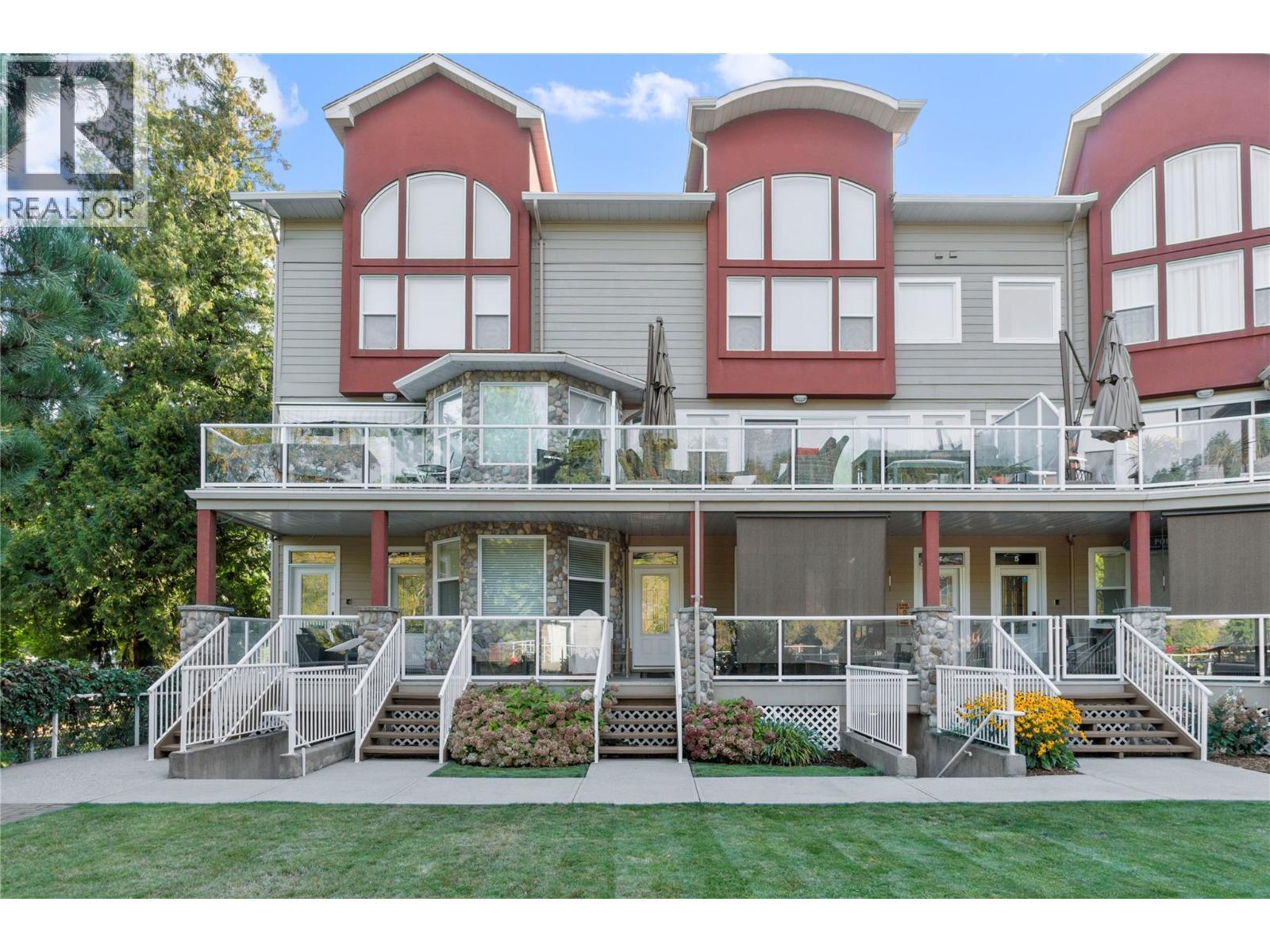 1130 Riverside Avenue Unit# 3. Sicamous, British Columbia