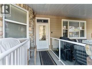 1130 Riverside Avenue Unit# 3. Sicamous, British Columbia