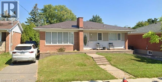 5 Sterne Avenue, Brampton