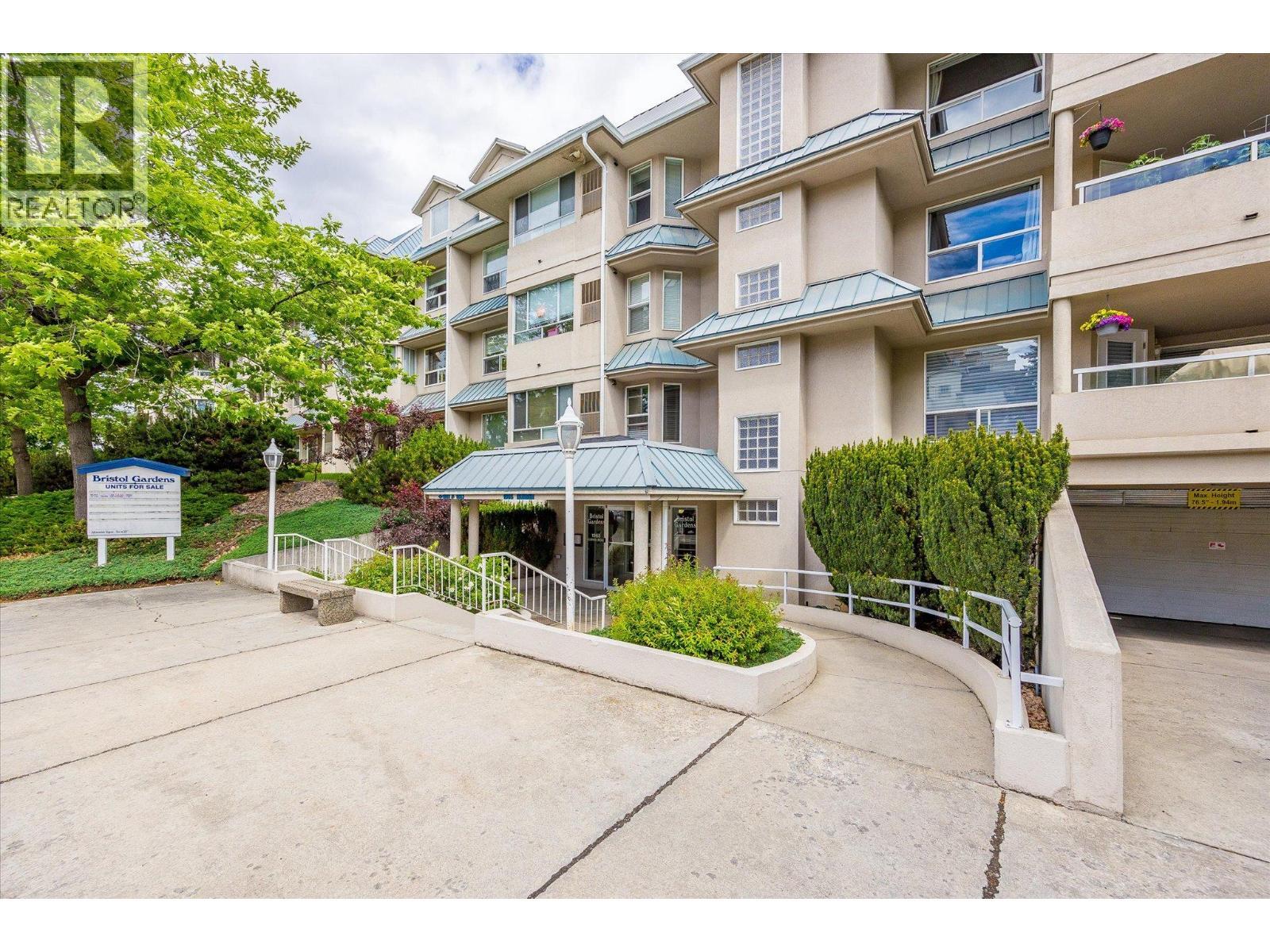 1965 Durnin Road Unit# 126. Kelowna, British Columbia