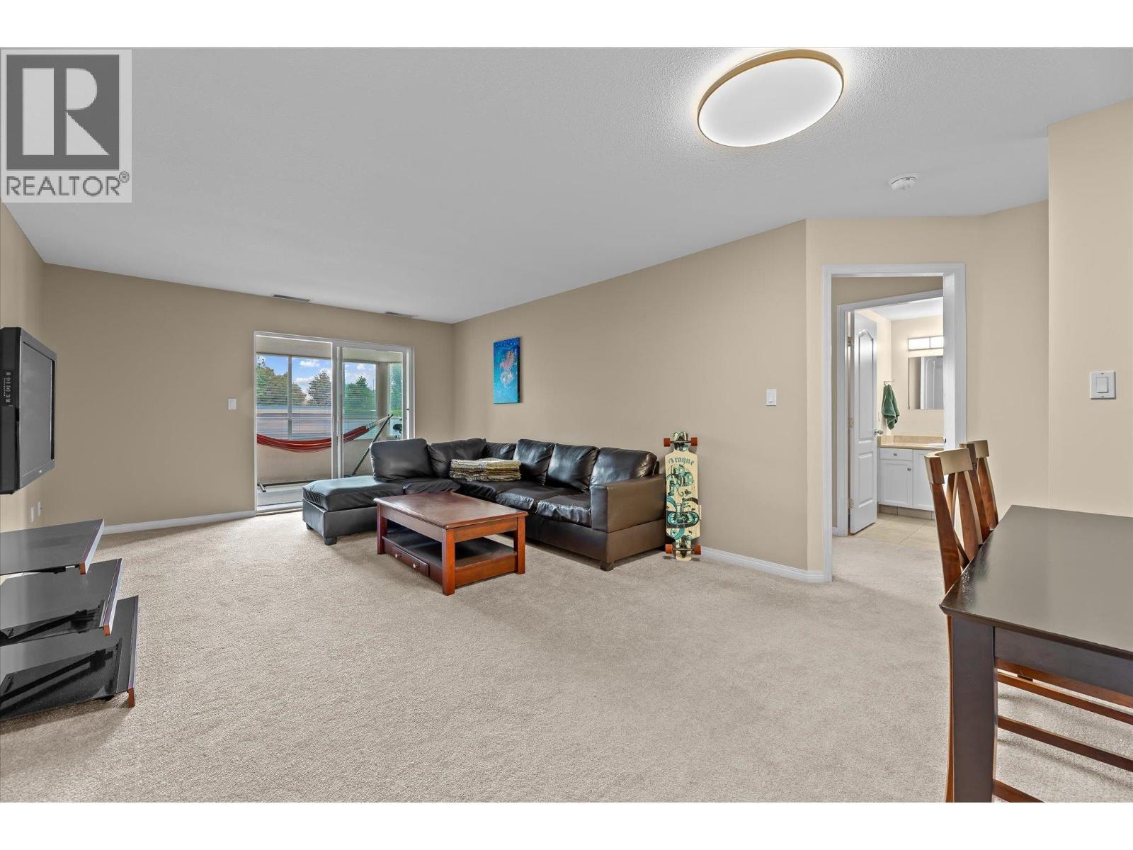 1965 Durnin Road Unit# 126. Kelowna, British Columbia