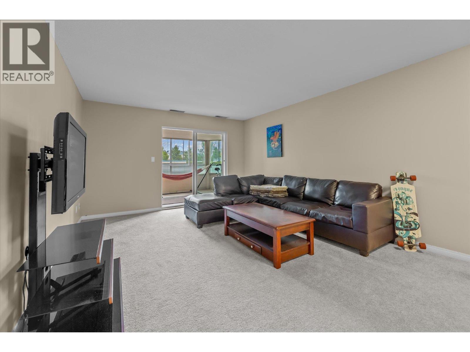 1965 Durnin Road Unit# 126. Kelowna, British Columbia