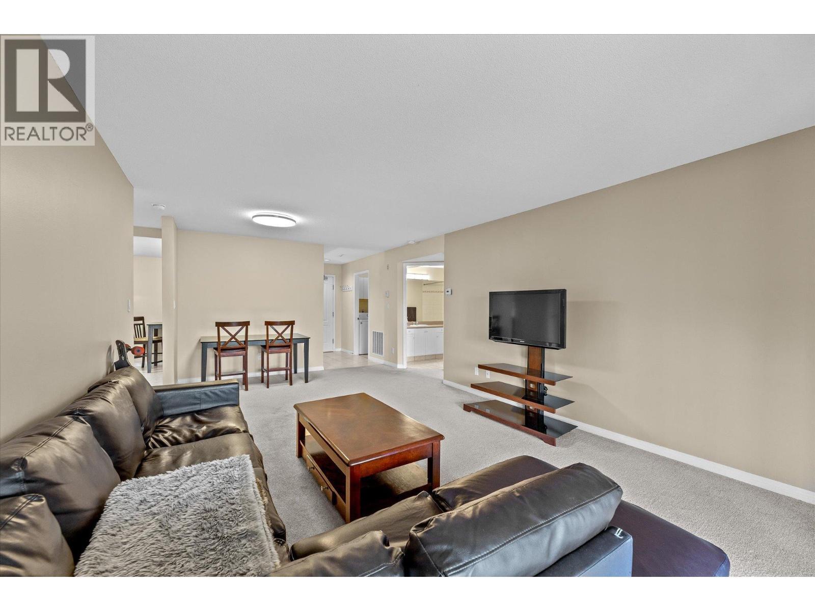 1965 Durnin Road Unit# 126. Kelowna, British Columbia