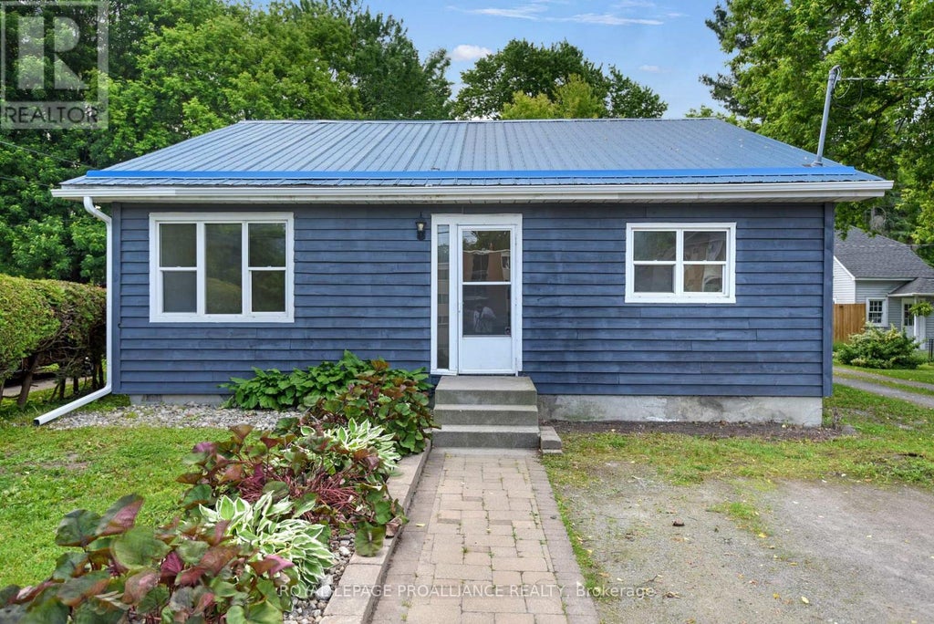 11 Broadway Avenue, Brockville