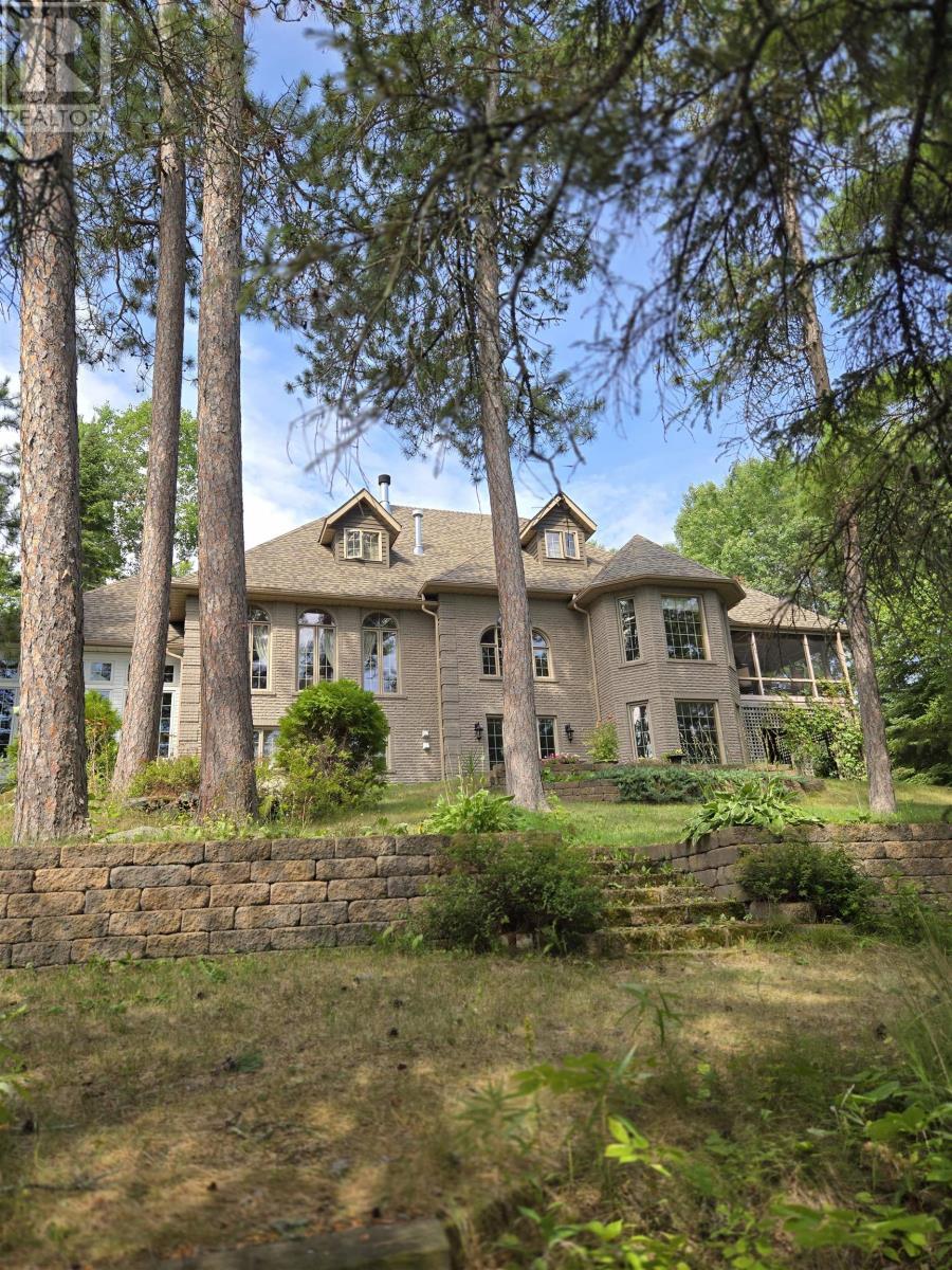 164 Kimberley Road, Kenora