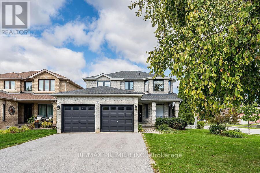 2 Grace Crescent, Barrie (painswick South)