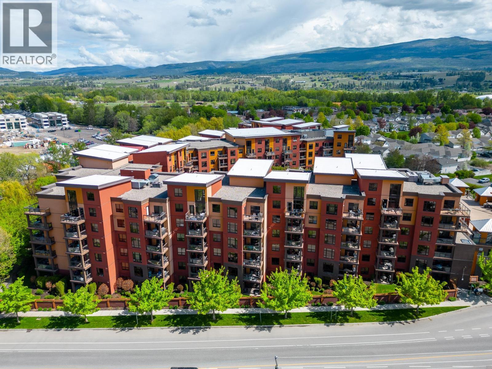 654 Cook Road Unit# 153. Kelowna, British Columbia