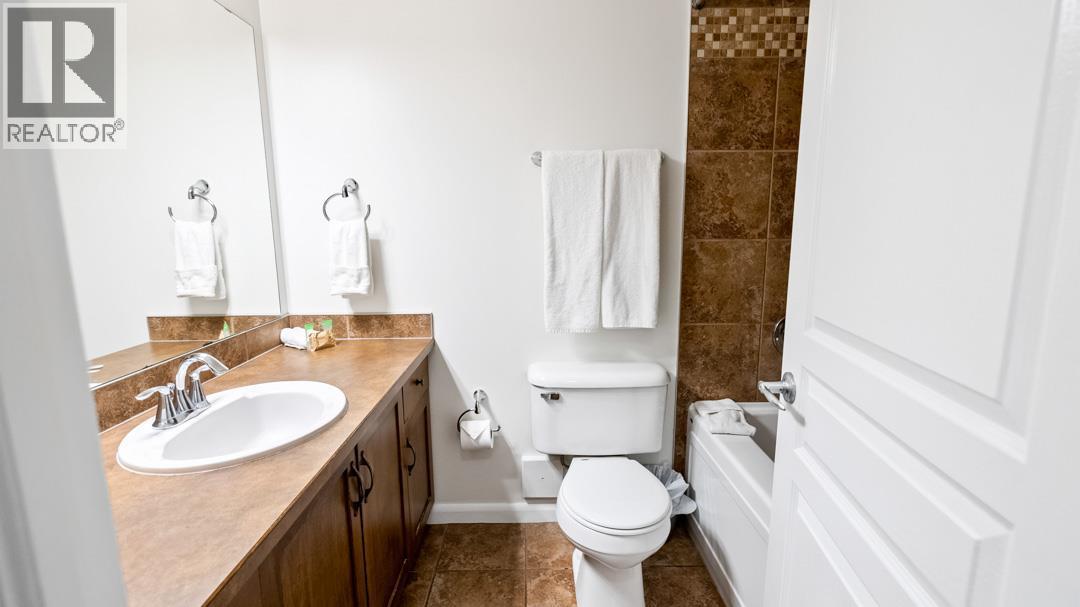 654 Cook Road Unit# 153. Kelowna, British Columbia