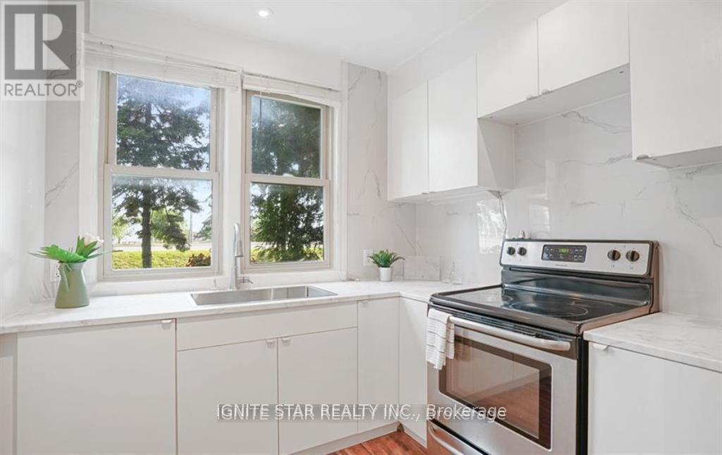 1136 Bronte Road, Oakville (ga Glen Abbey)