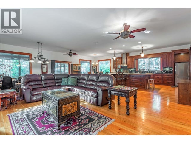 60 Pringle Road, Carmi