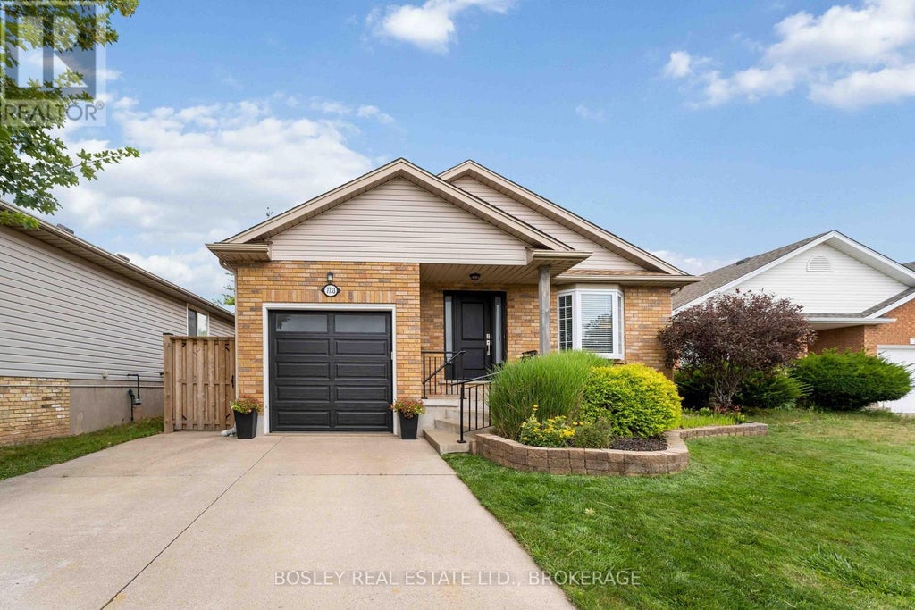 7733 Alpine Drive, Niagara Falls (ascot)