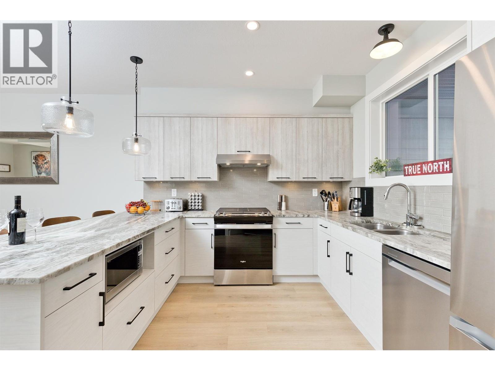 120 Grizzly Ridge Trail Unit# 12. Big White, British Columbia