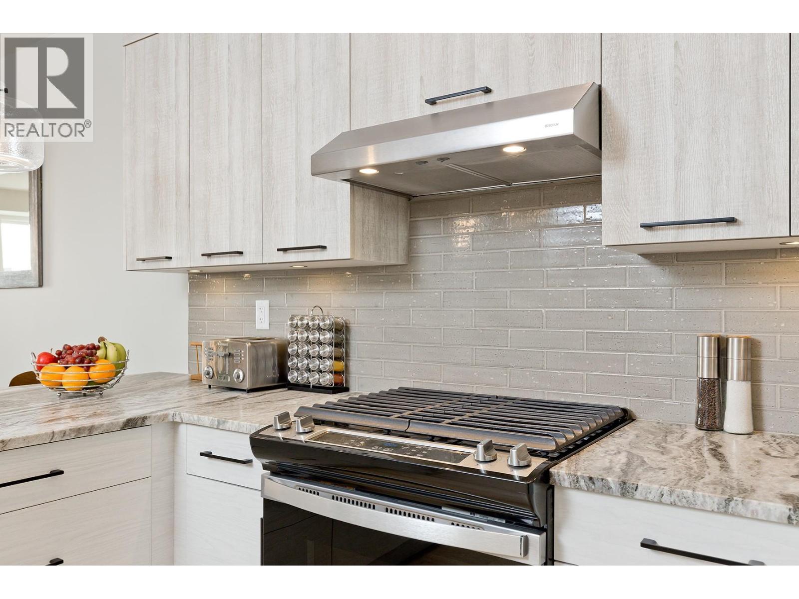 120 Grizzly Ridge Trail Unit# 12. Big White, British Columbia