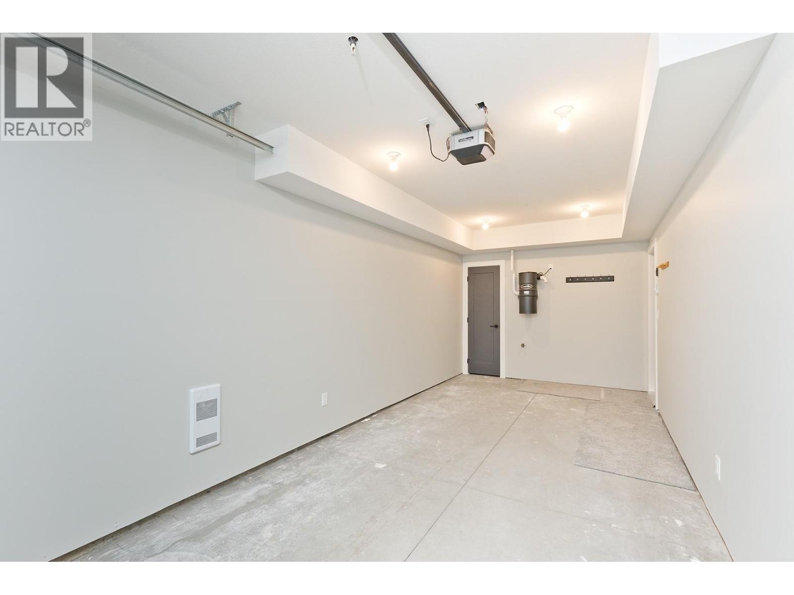 120 Grizzly Ridge Trail Unit# 12. Big White, British Columbia