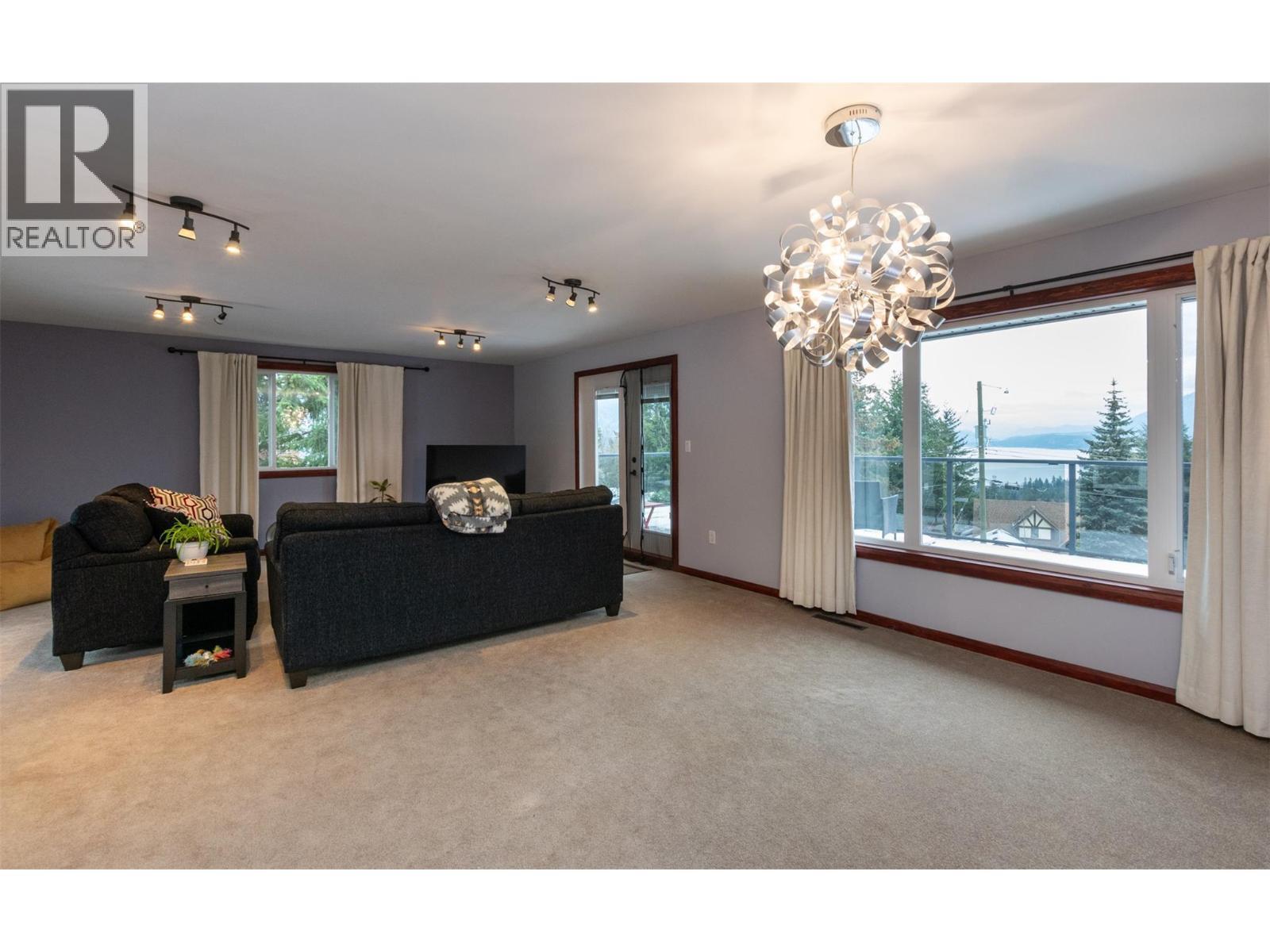 1350 13 Avenue Se. Salmon Arm, British Columbia