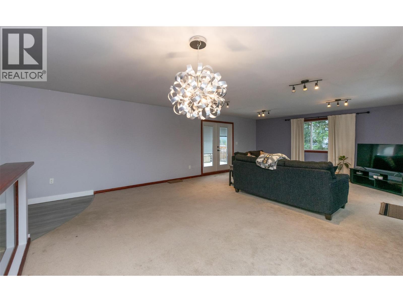 1350 13 Avenue Se. Salmon Arm, British Columbia