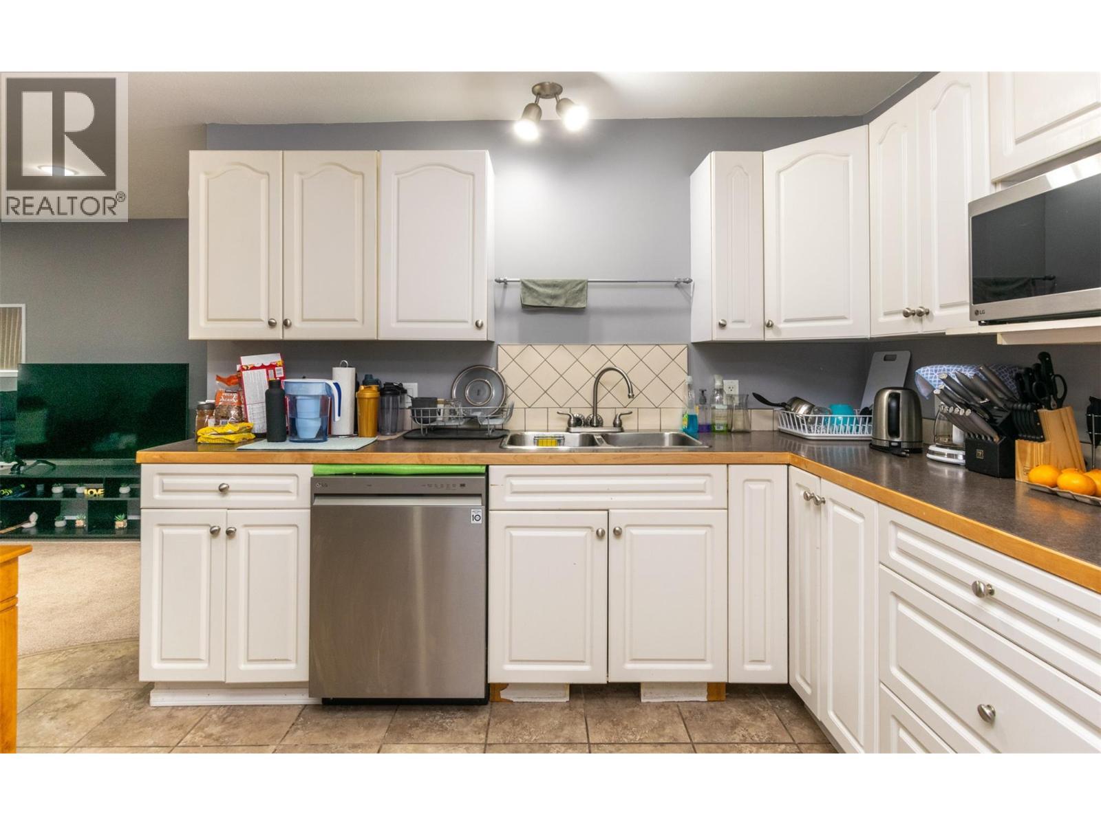 1350 13 Avenue Se. Salmon Arm, British Columbia