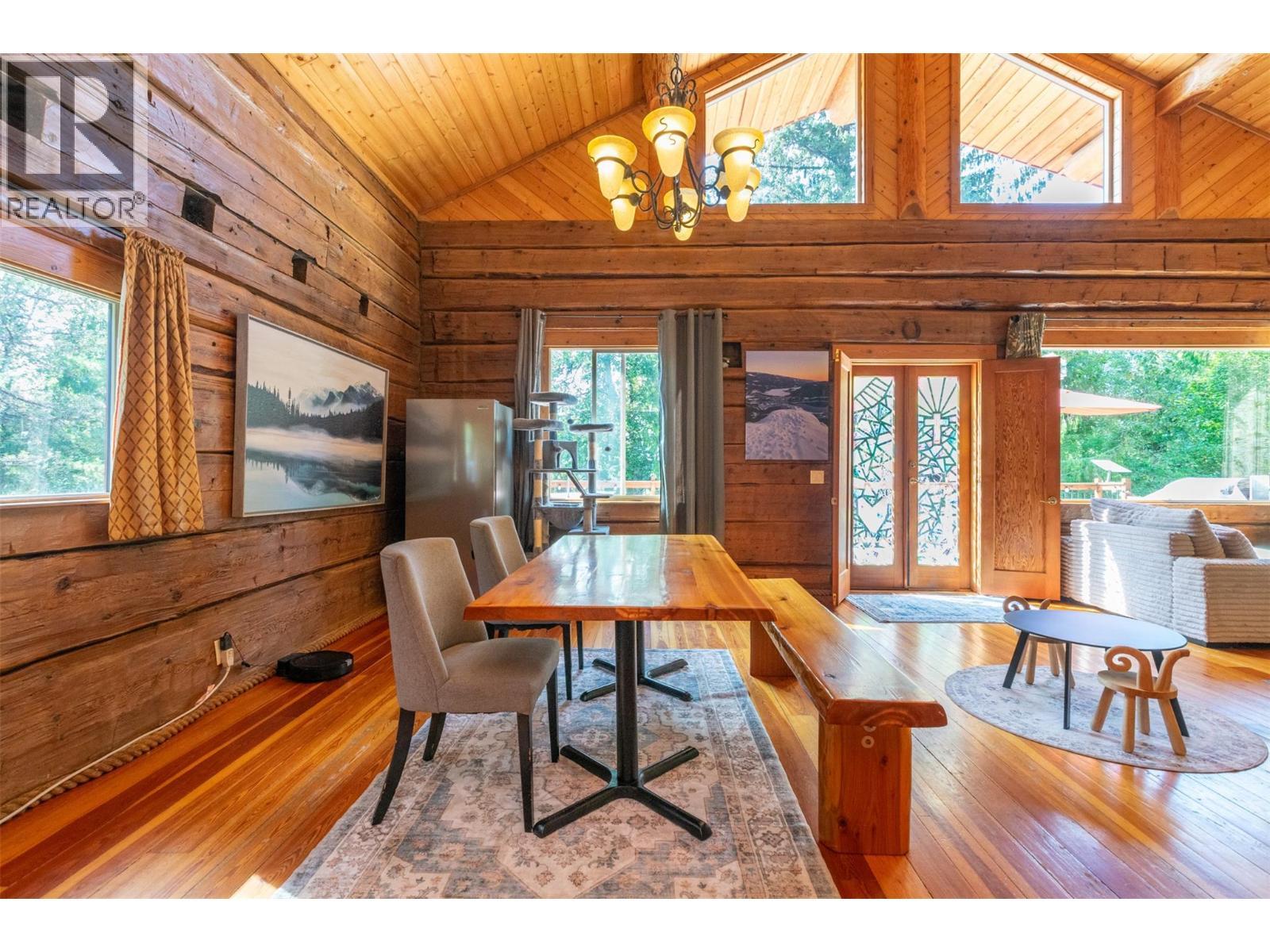 1834 Stepp Pit Road. Sicamous, British Columbia