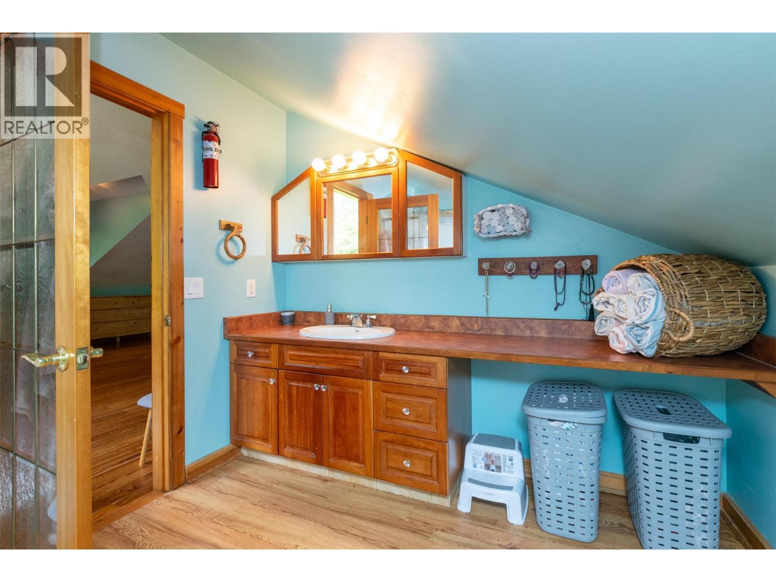 1834 Stepp Pit Road. Sicamous, British Columbia