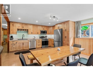 1834 Stepp Pit Road. Sicamous, British Columbia