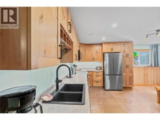 1834 Stepp Pit Road. Sicamous, British Columbia