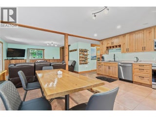 1834 Stepp Pit Road. Sicamous, British Columbia