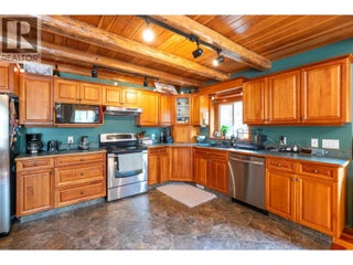 1834 Stepp Pit Road. Sicamous, British Columbia