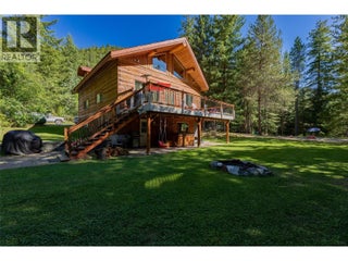 1834 Stepp Pit Road. Sicamous, British Columbia