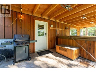 1834 Stepp Pit Road. Sicamous, British Columbia