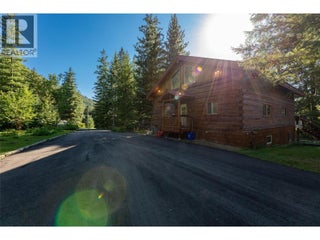 1834 Stepp Pit Road. Sicamous, British Columbia