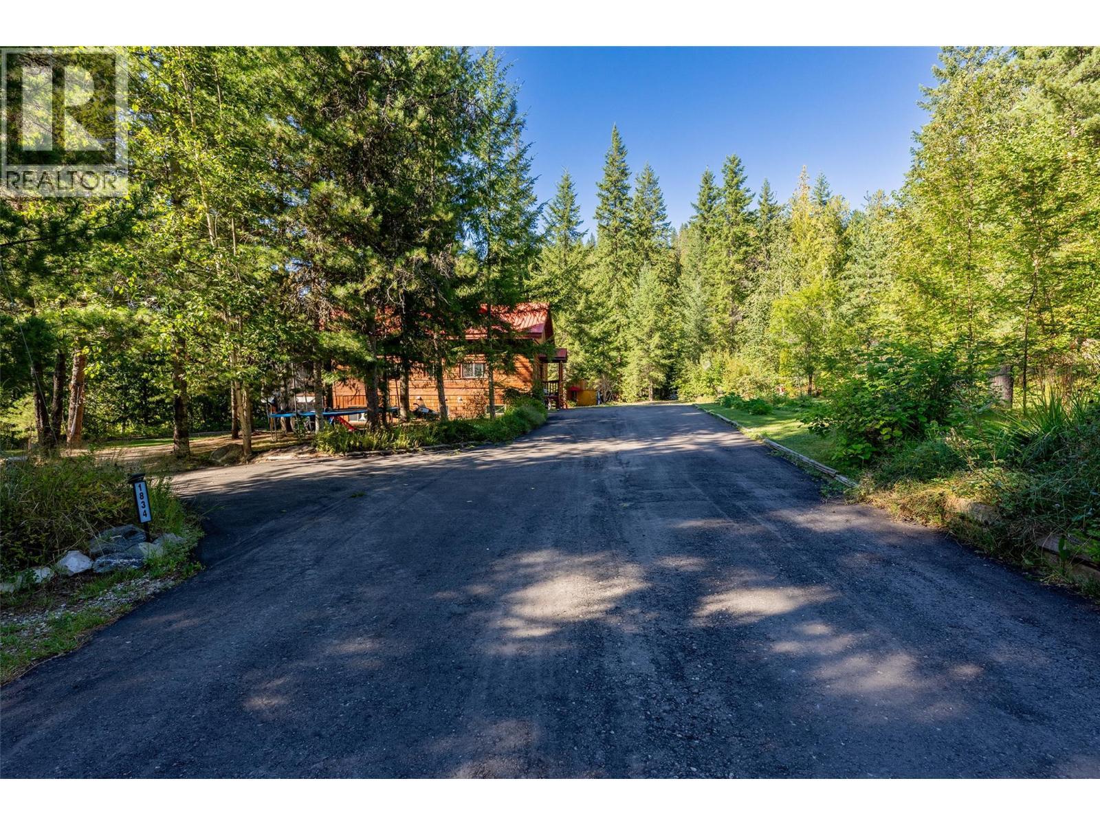 1834 Stepp Pit Road. Sicamous, British Columbia