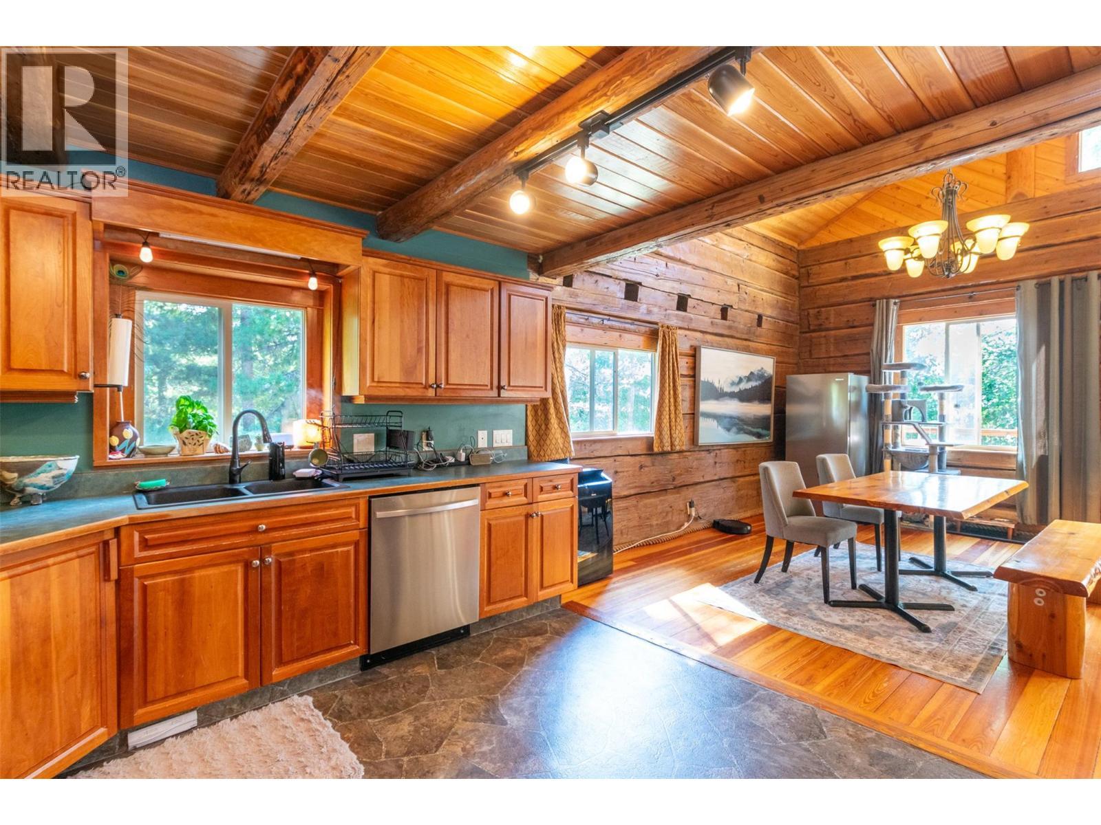 1834 Stepp Pit Road. Sicamous, British Columbia