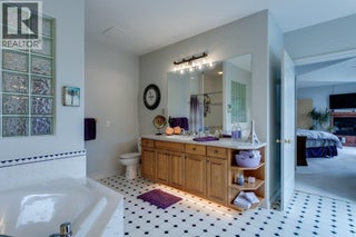 1061 Avondale Place. West Kelowna, British Columbia