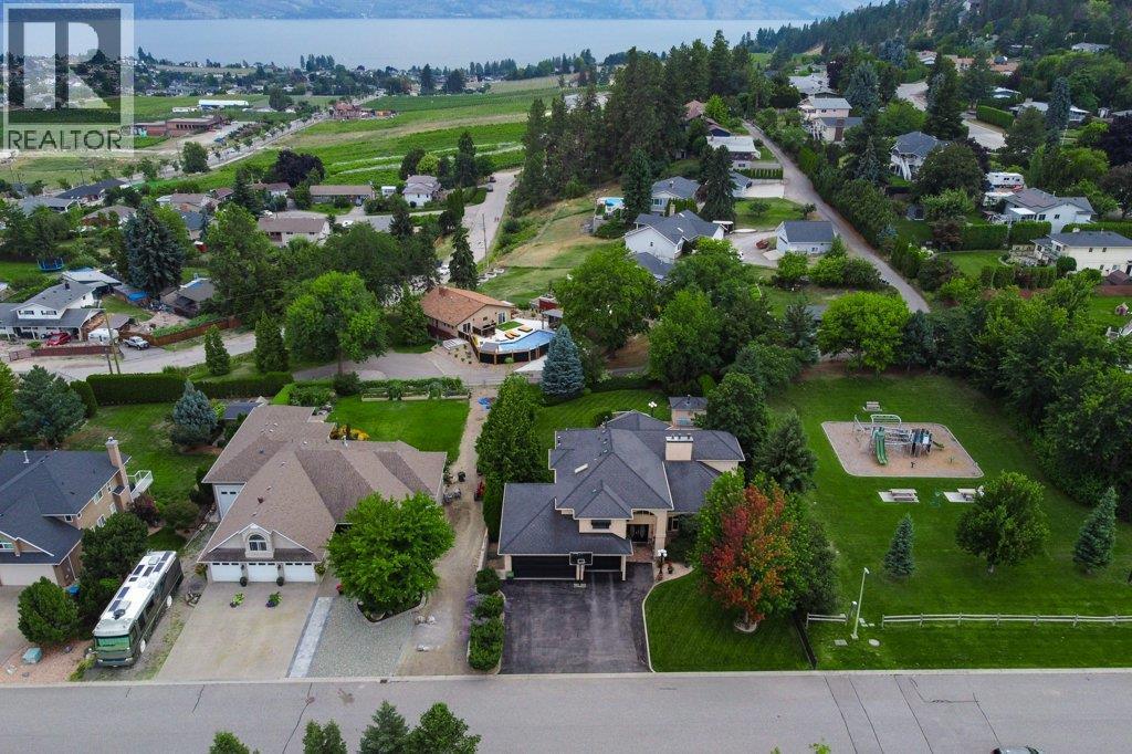 1061 Avondale Place. West Kelowna, British Columbia