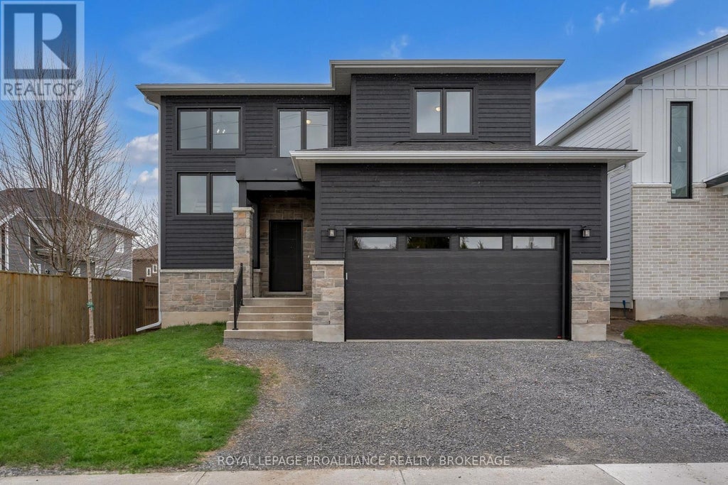 2 Park Crescent, Loyalist (amherstview)