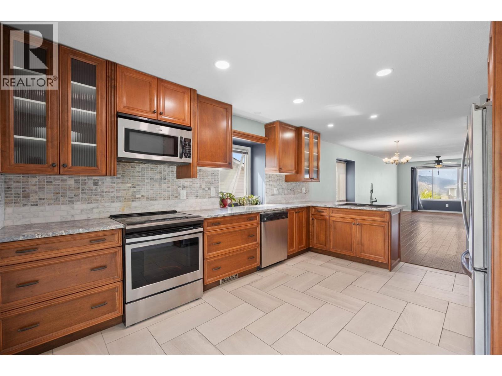 6400 Spencer Road Unit# 8. Kelowna, British Columbia