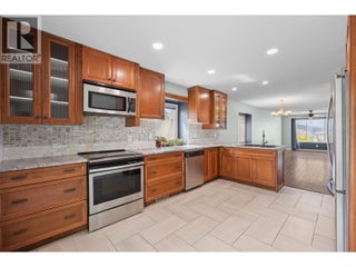 6400 Spencer Road Unit# 8. Kelowna, British Columbia